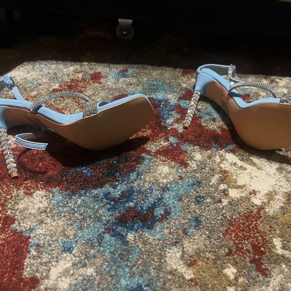 NIB Azalea Wang Tricky Blue Shimmering Crystal Heel Size 7.5 - Picture 3 of 6